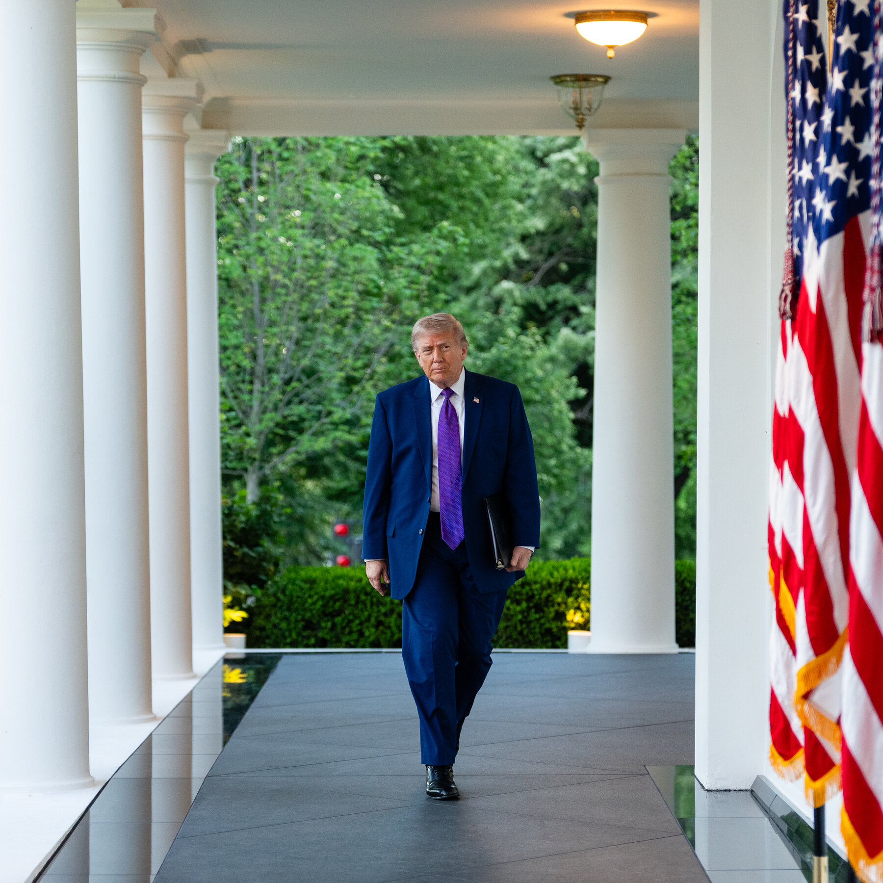 Trump’s Remark on Americans’ Finances and Iran War Points to GOP Midterm Challenges