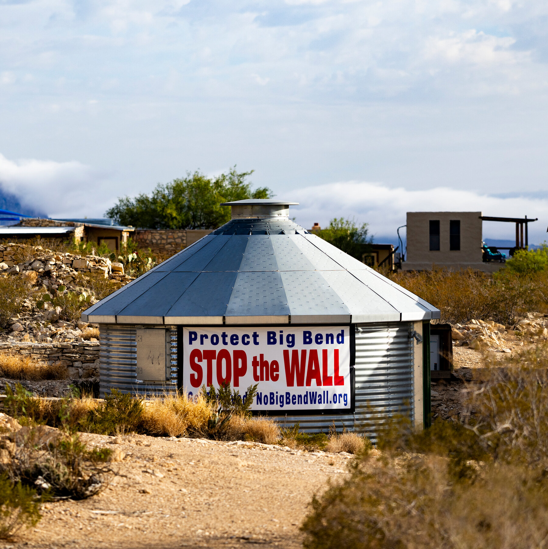 Dark Sky Defenders Raise Alarm Along the Border of West Texas