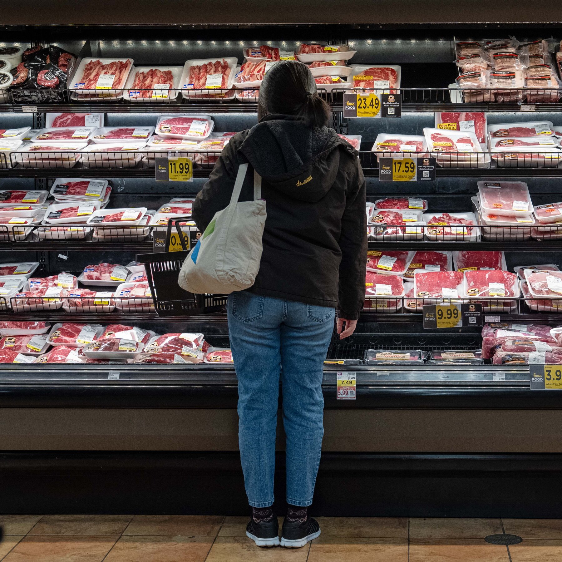 Food Prices Keep Climbing, Rattling Consumers and Trump