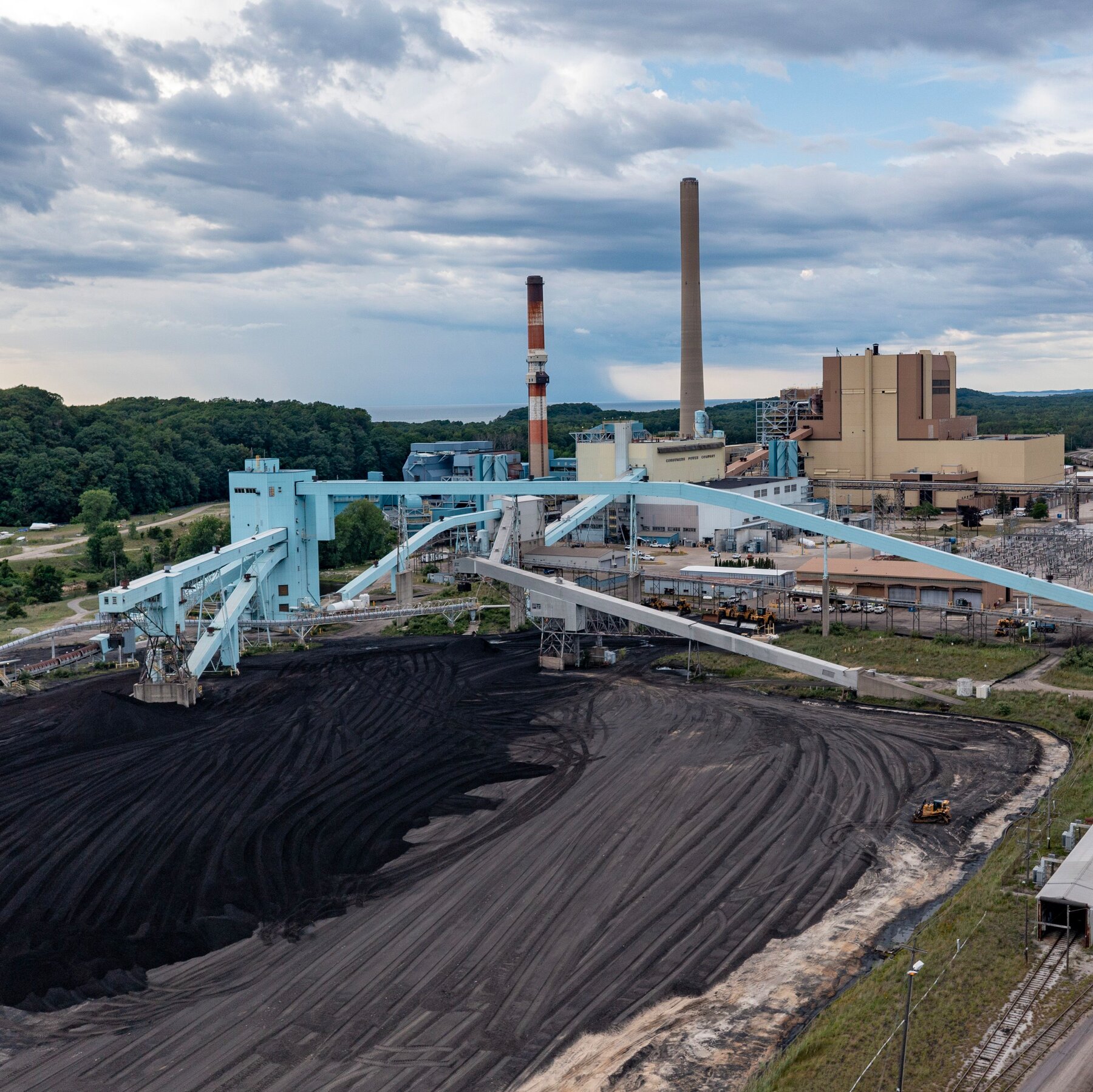 Trump’s Push to Keep Coal Plants Open Is Costing Hundreds of Millions
