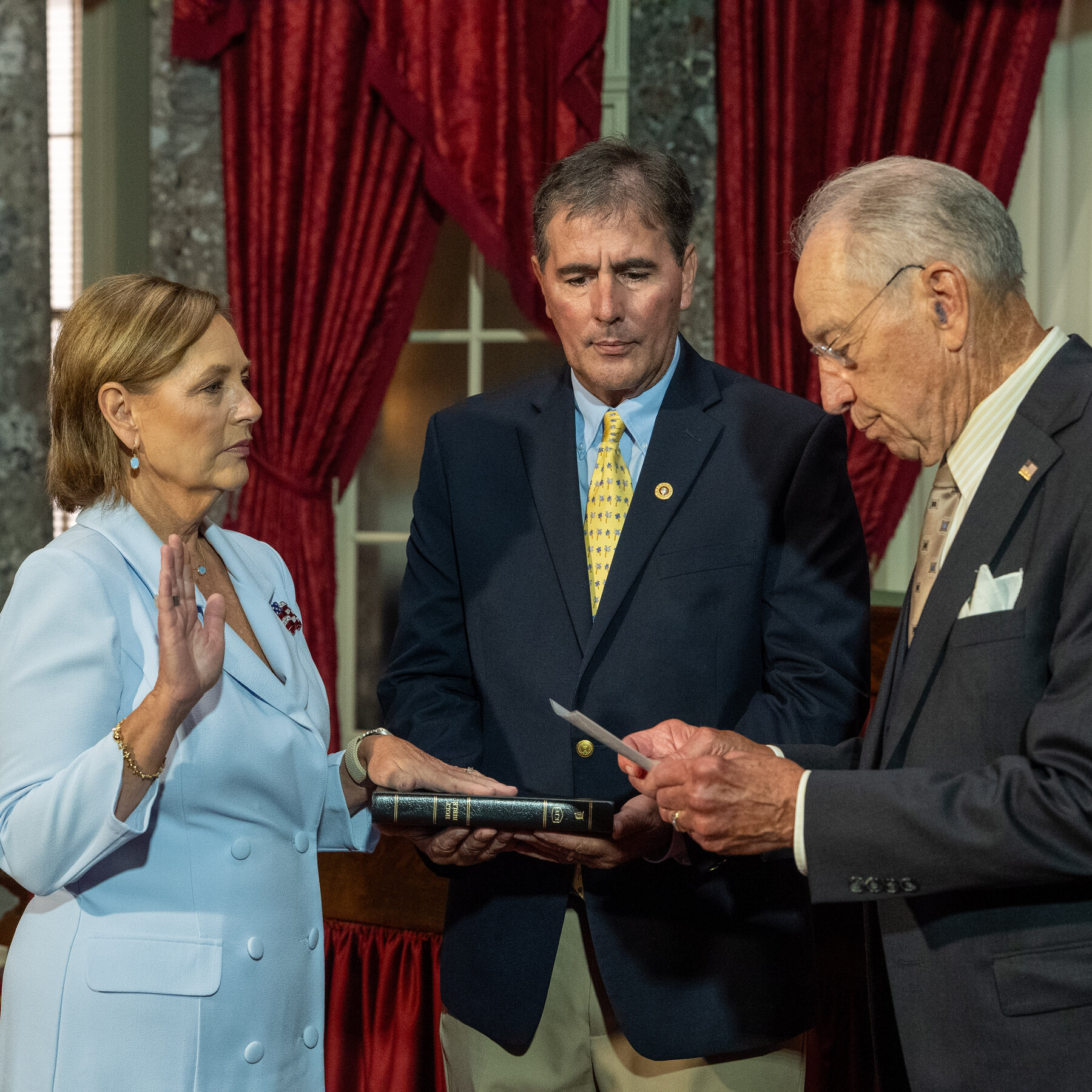 Lindsey Graham’s Sister, Darline Graham, Is Sworn In to Finish His Senate Term