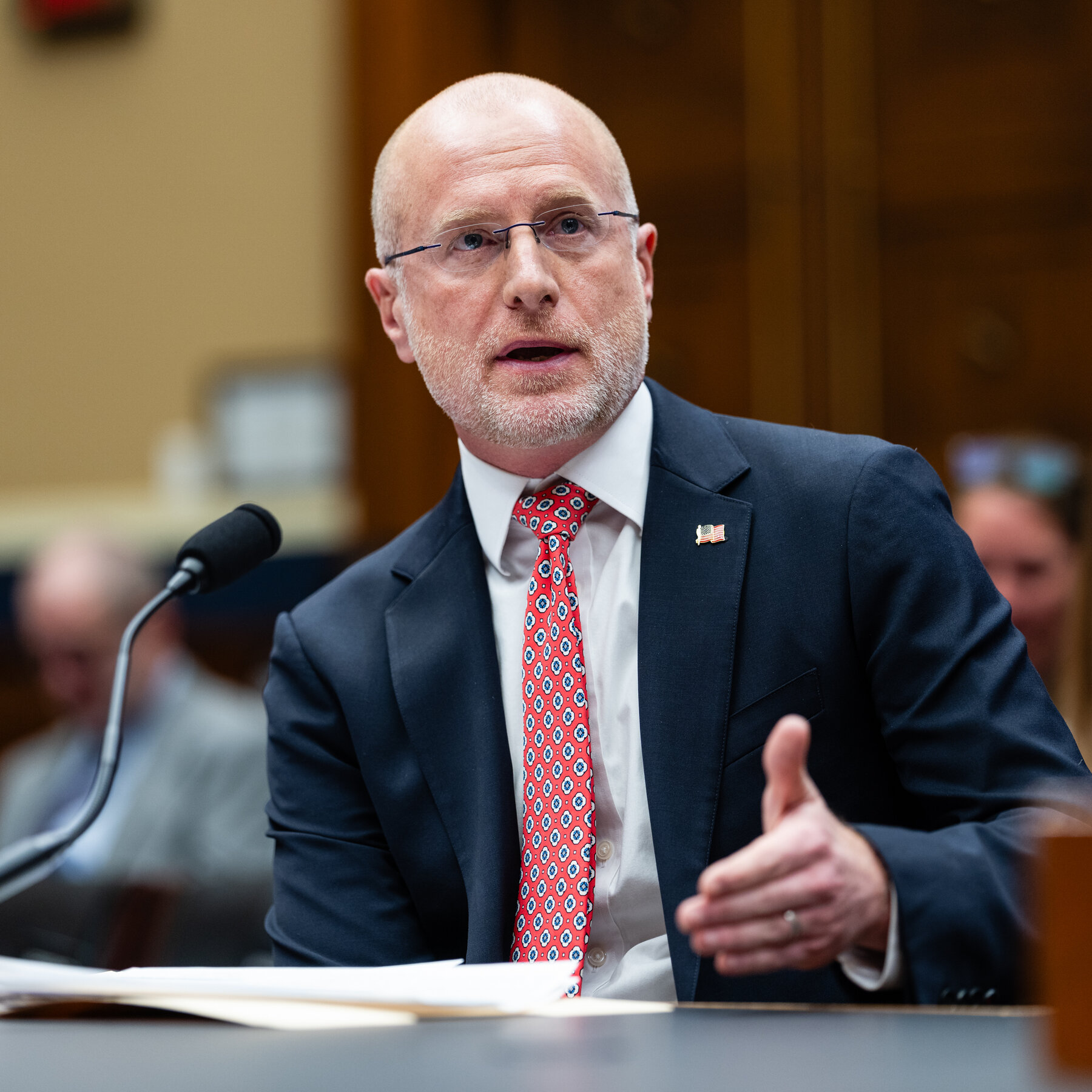 F.C.C. Chair Threatens to Revoke Broadcasters’ Licenses Over War Coverage