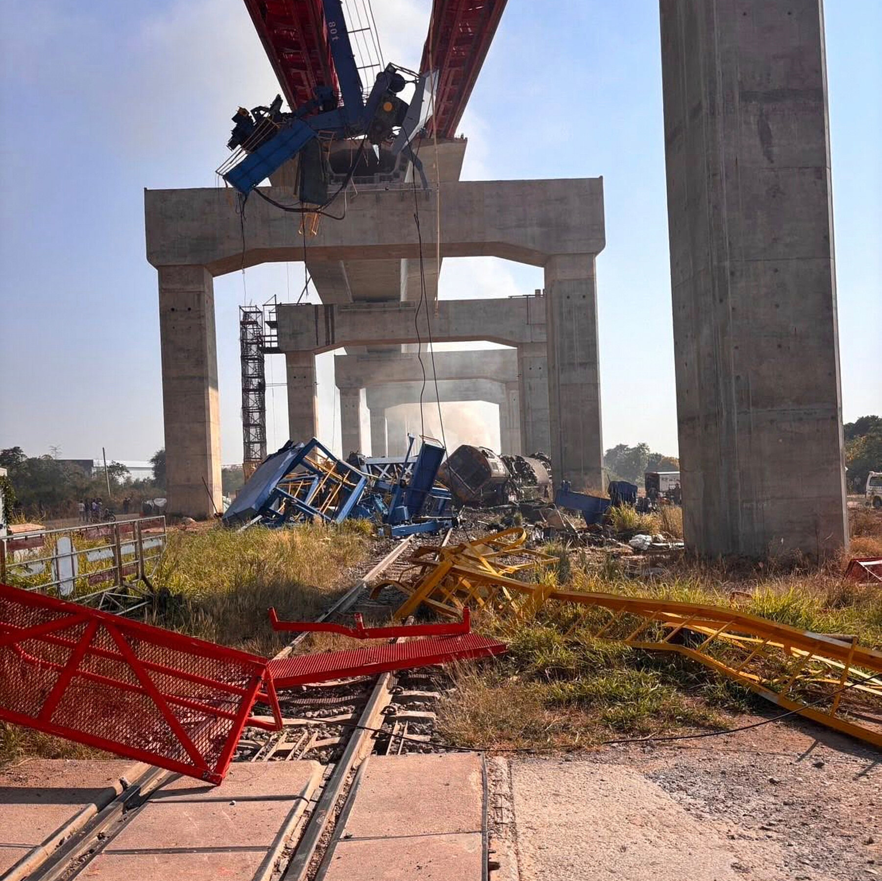 Crane Falls on Passenger Train in Thailand, Killing at Least 22