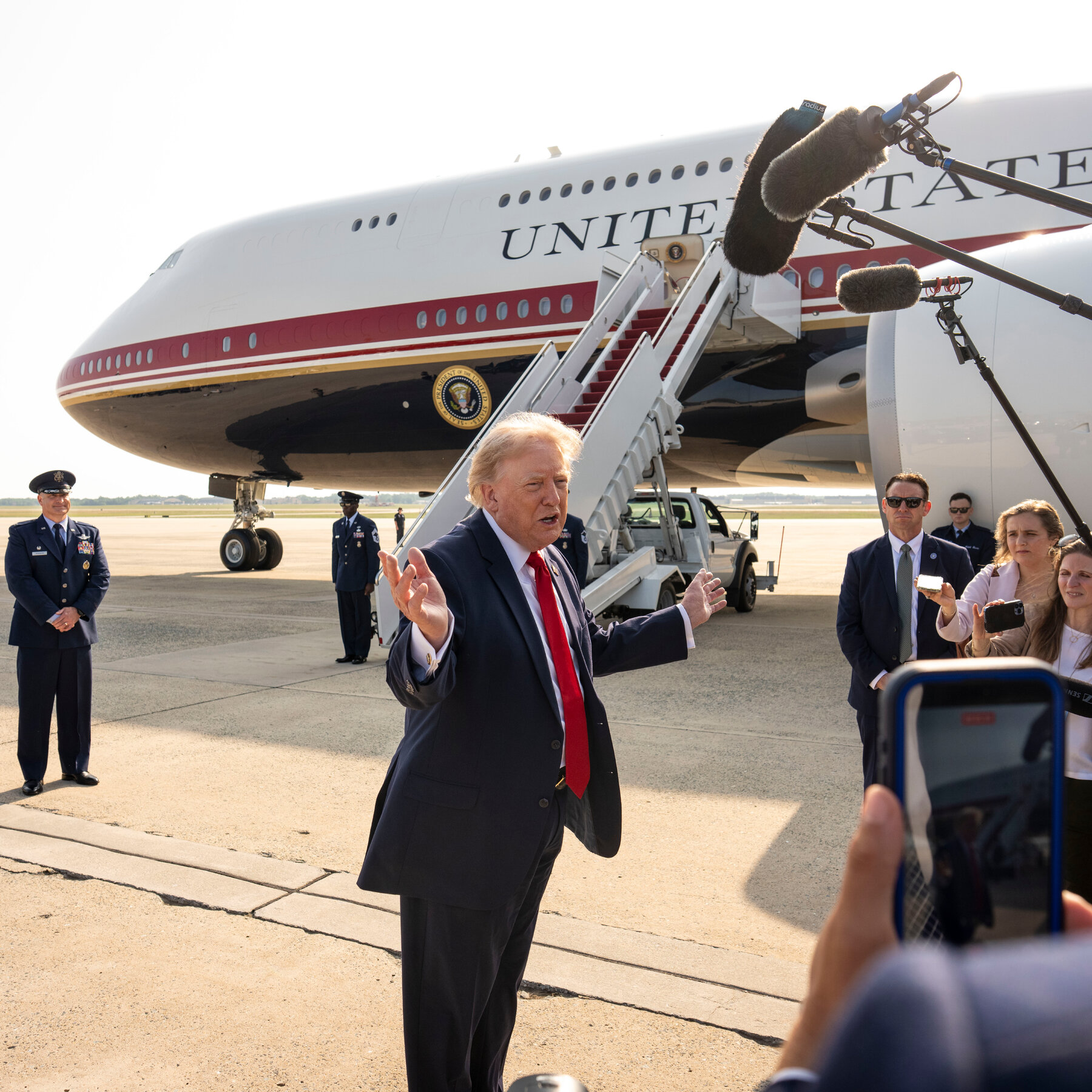 Investigators Seek Information From Government Officials as Part of Air Force One Leak Investigation