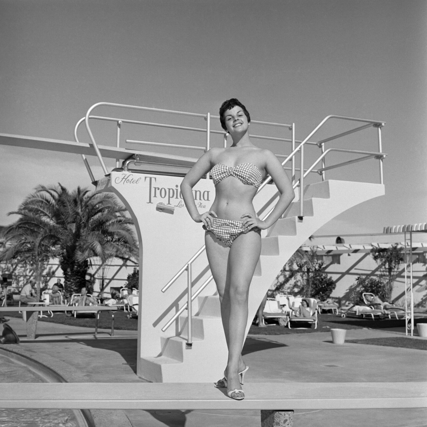 Claudine Longet, Entertainer Who Shot Olympian Boyfriend, Dies at 84