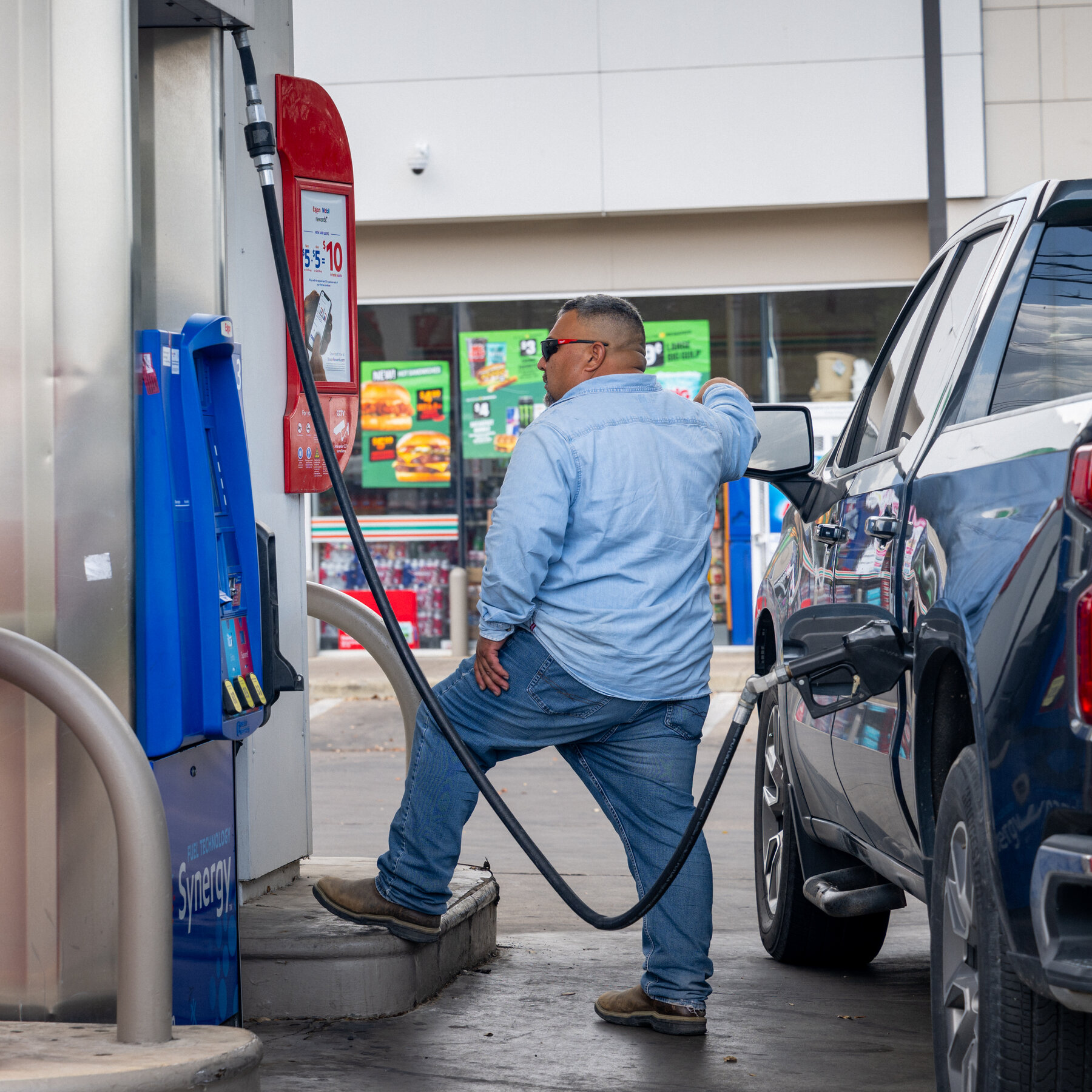 Diesel Prices Hit $5 a Gallon Again, Up 33% Since Start of Iran War