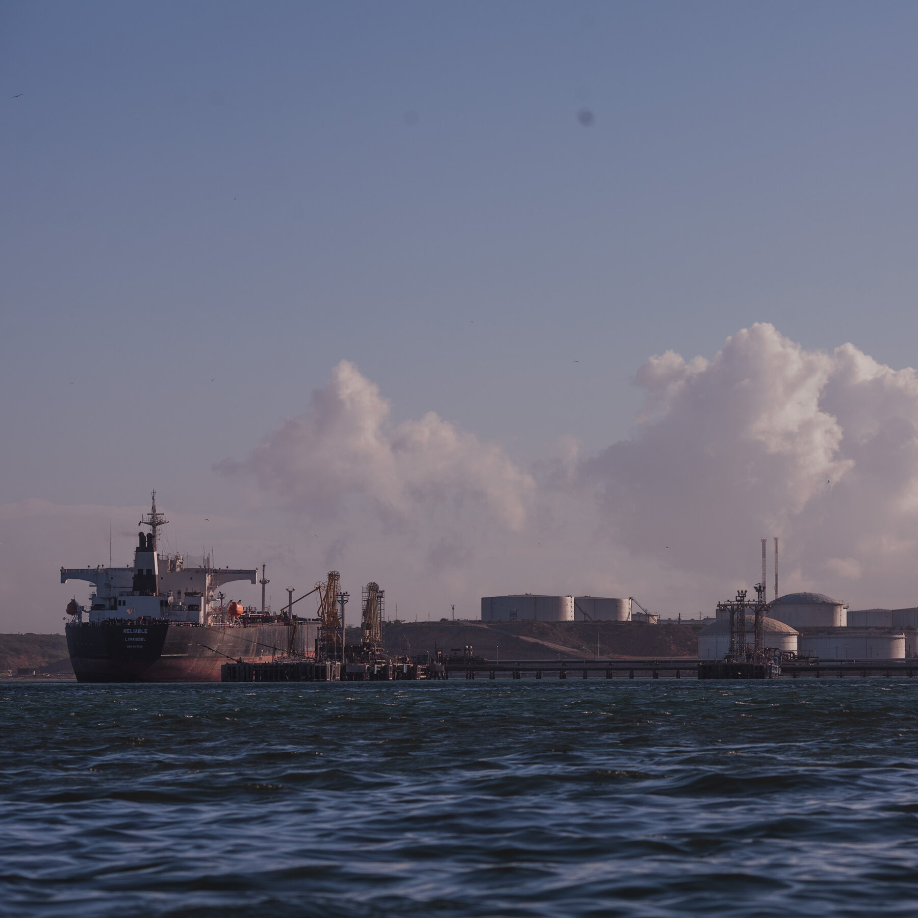 Trump Orders Blockade of Some Oil Tankers to and From Venezuela