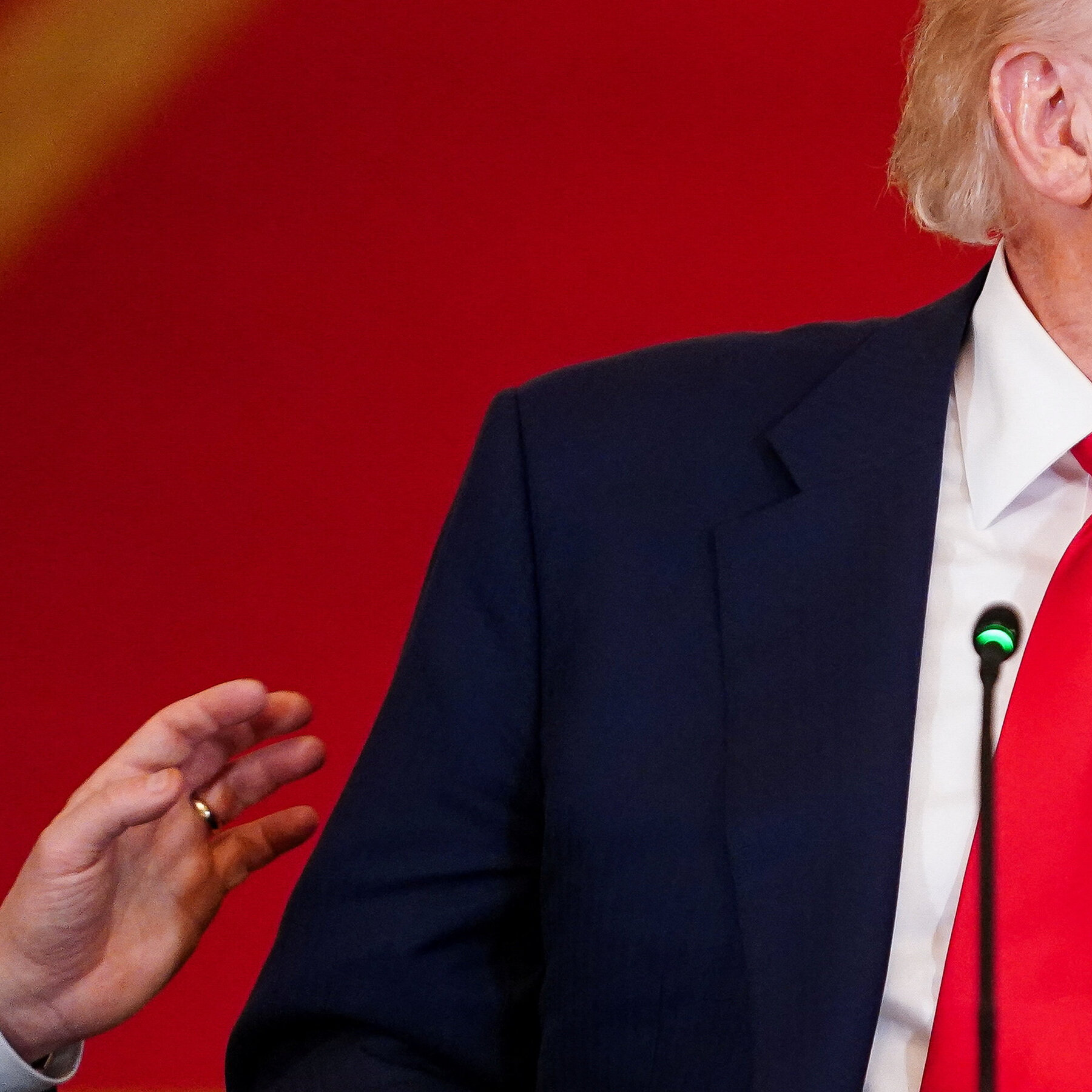 How Trump Destroyed the Aura of the Wartime President