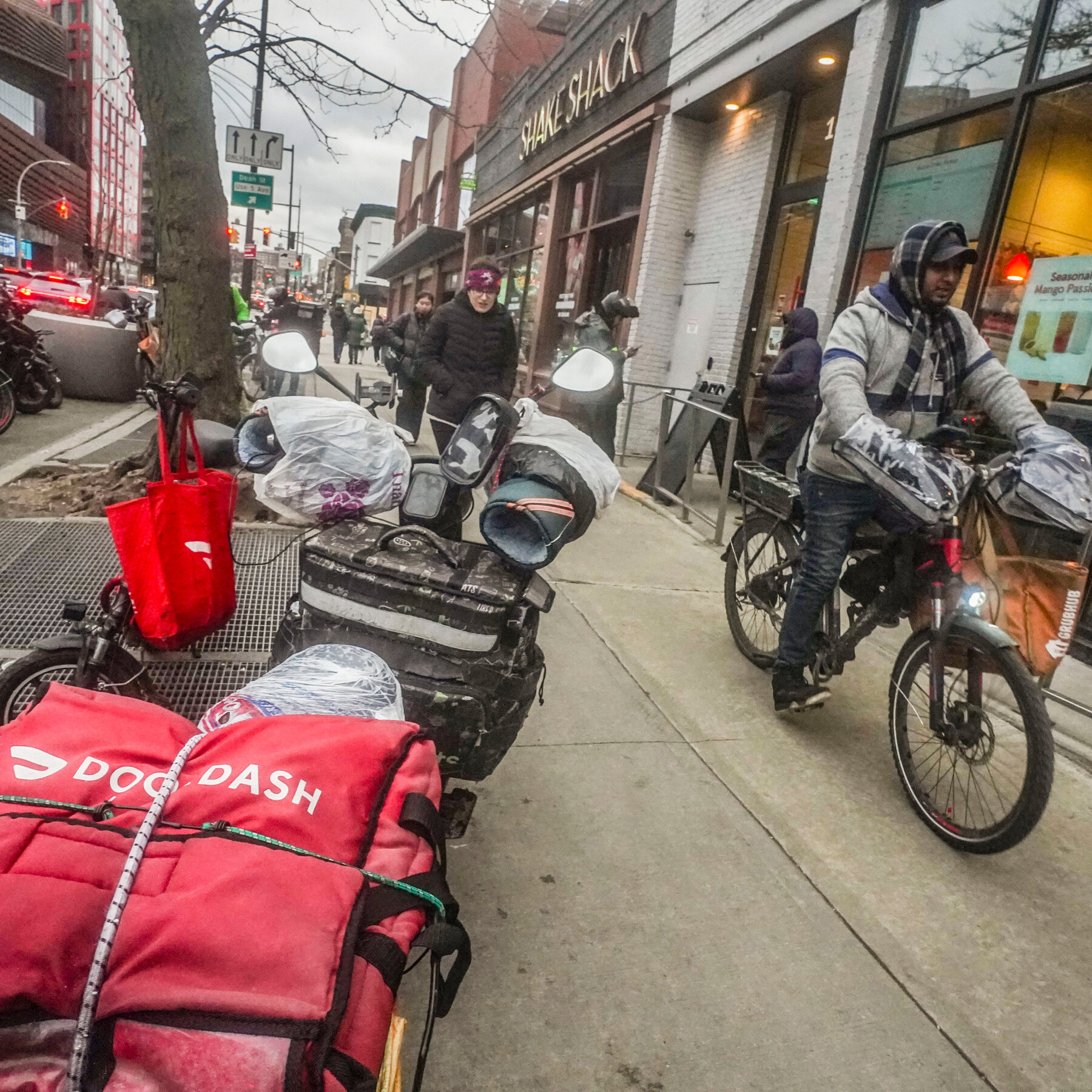 Uber and DoorDash Try to Halt N.Y.C. Law That Encourages Tipping