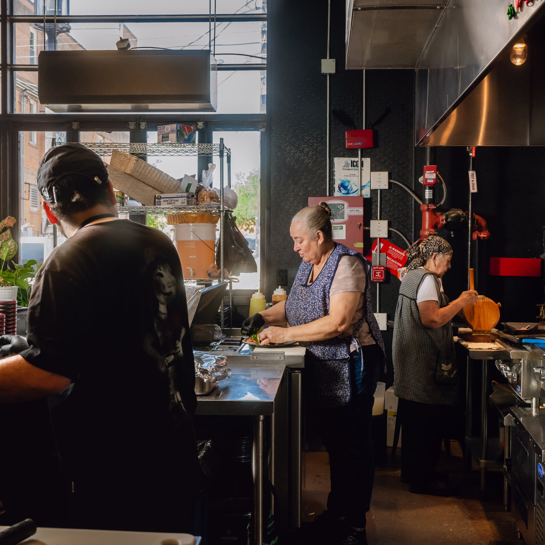 Texas Restaurant Owners Call for Work Permits as Immigration Crackdown Strains Industry