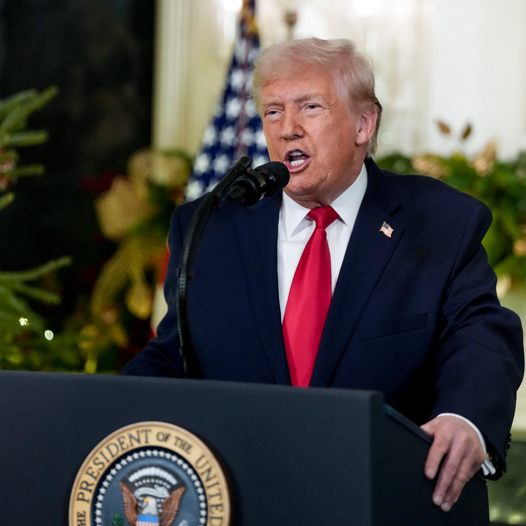 A Bellicose Trump Points Fingers in Defending His Record on the Economy