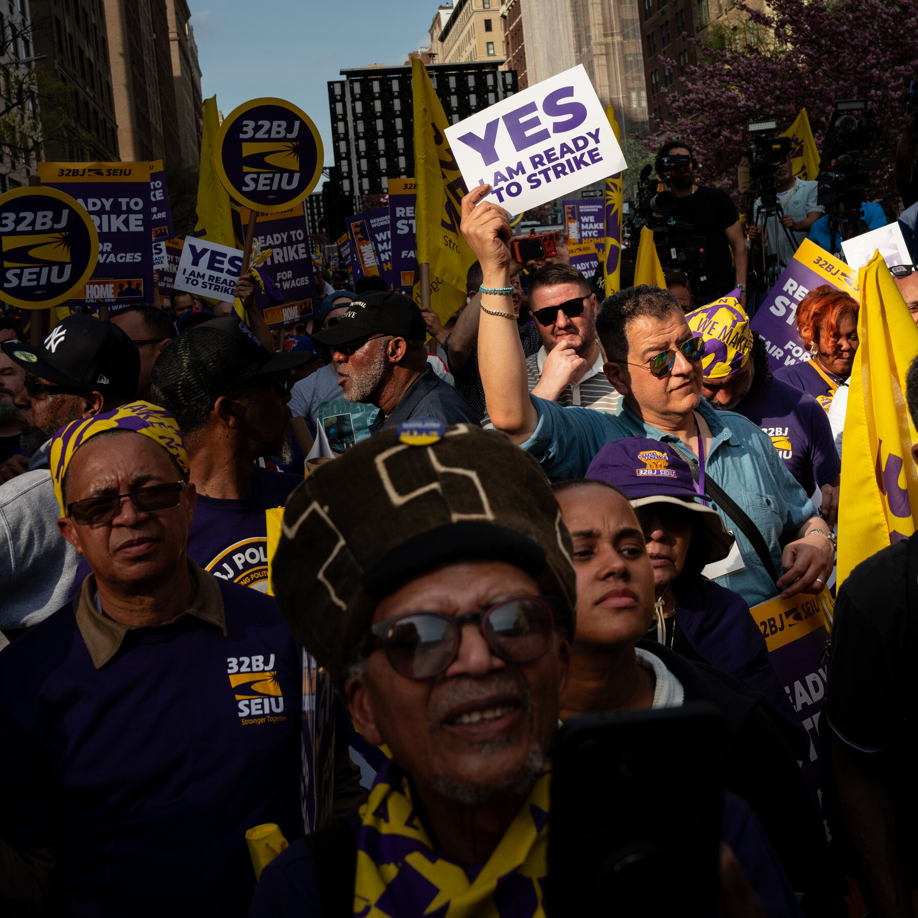 N.Y.C. Doormen and Building Owners Reach an Agreement to Avert a Strike