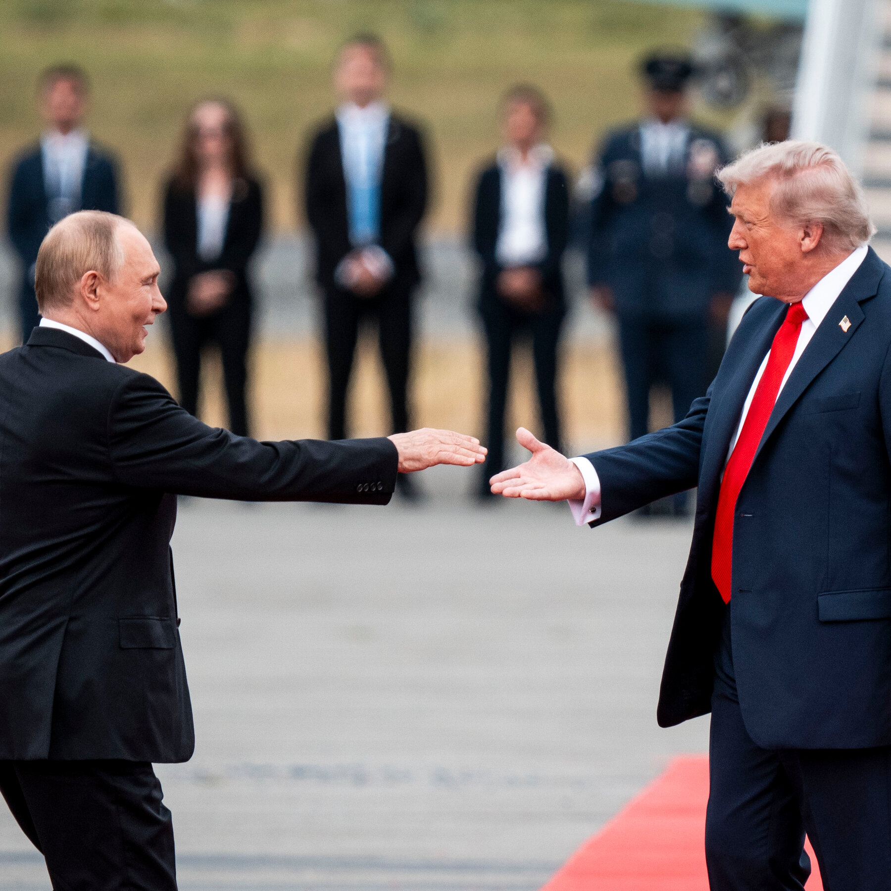 Putin Plays to Trump’s Ego as U.S. Wavers on Ukraine Aid