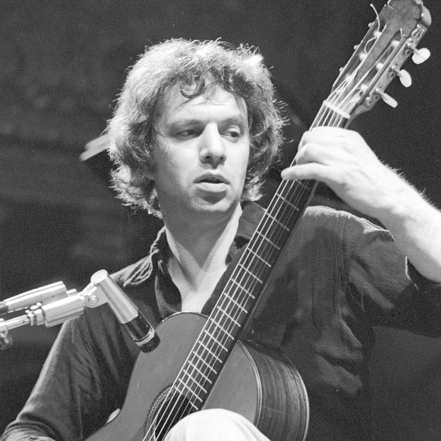 Ralph Towner, Eclectic Guitarist With the Ensemble Oregon, Dies at 85