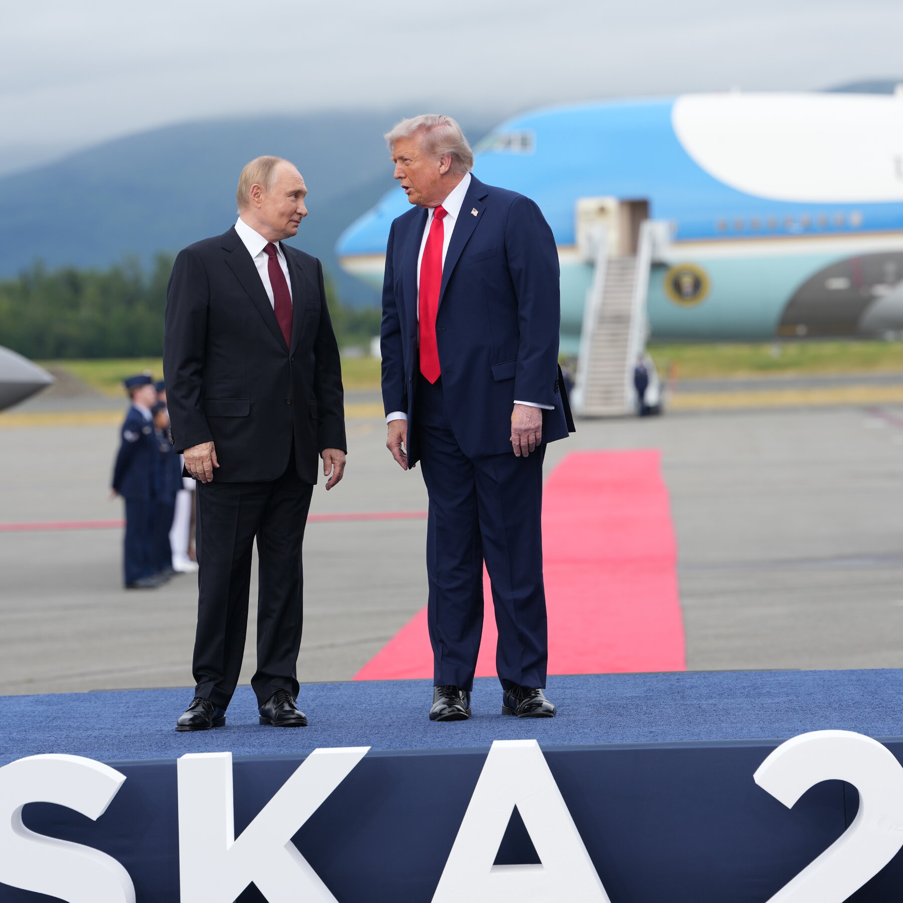 With ‘Tremendous’ Deals at Stake, Trump Is Bringing Russia in From the Cold