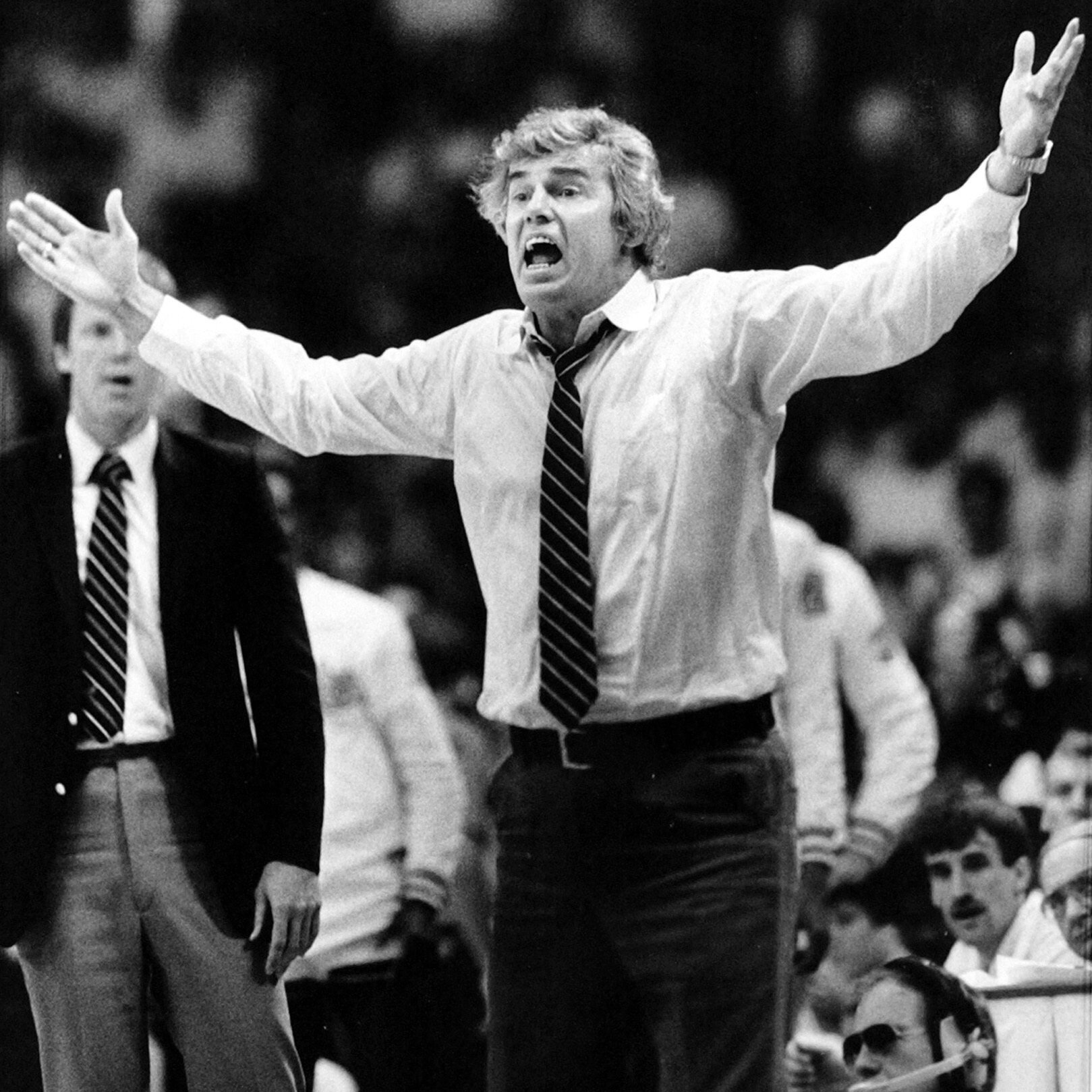 Doug Moe, 87, N.B.A. Coach as Freewheeling as His Style of Play, Dies
