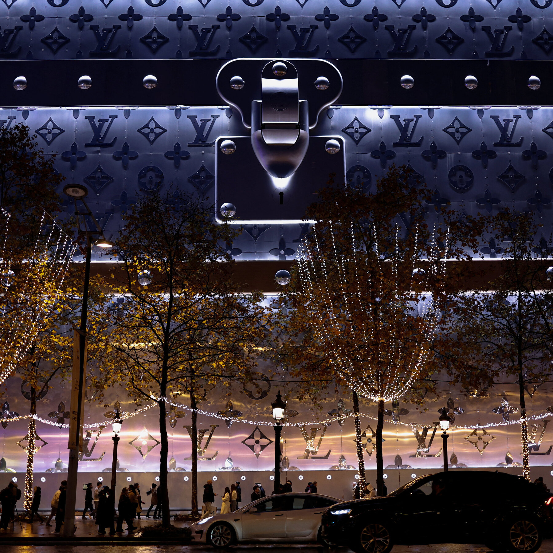 Luxury Brands Bet on the Middle East. War Has Damaged Their Plans.