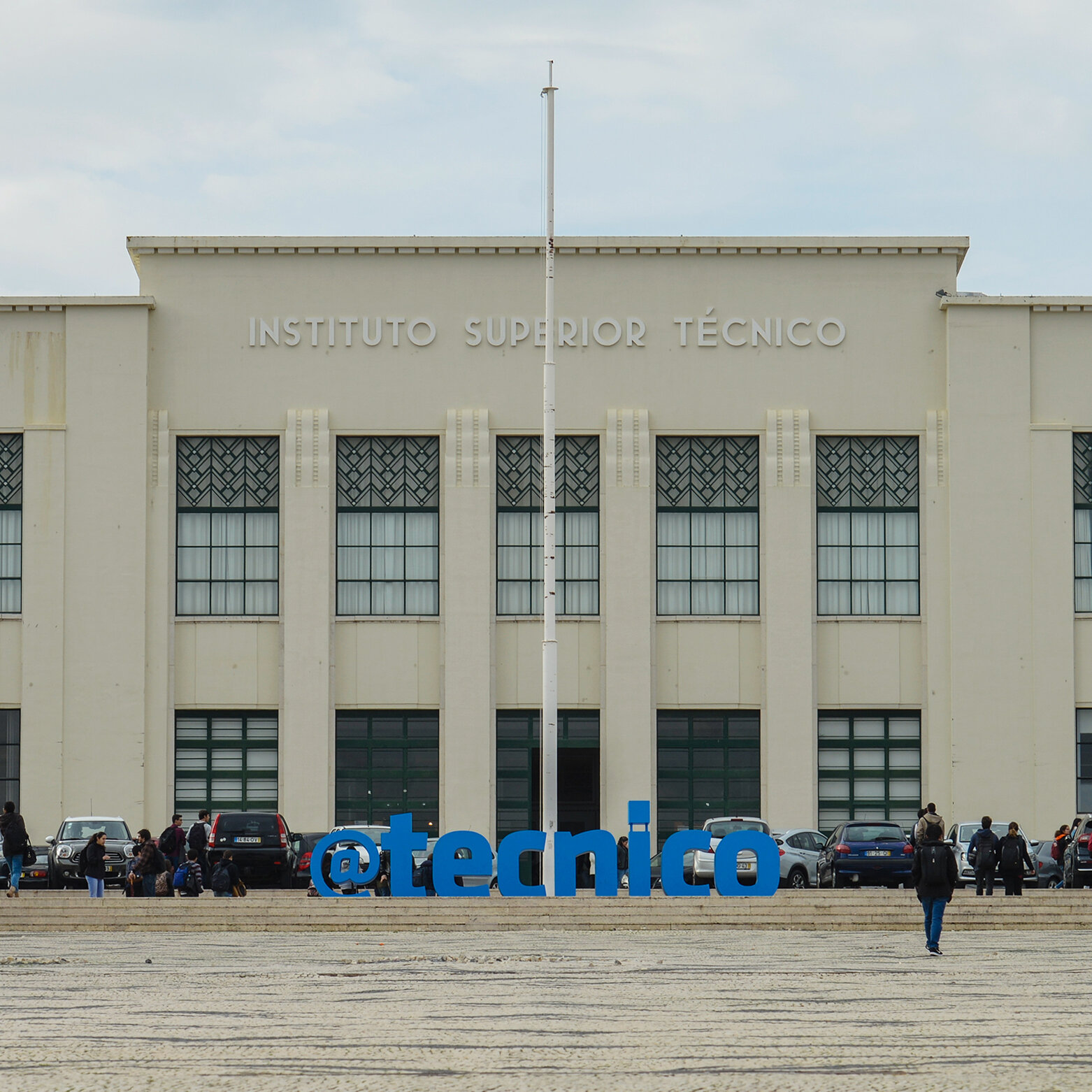 Suspected Killer of M.I.T. Professor Studied With Victim, Graduating Top of Their Class