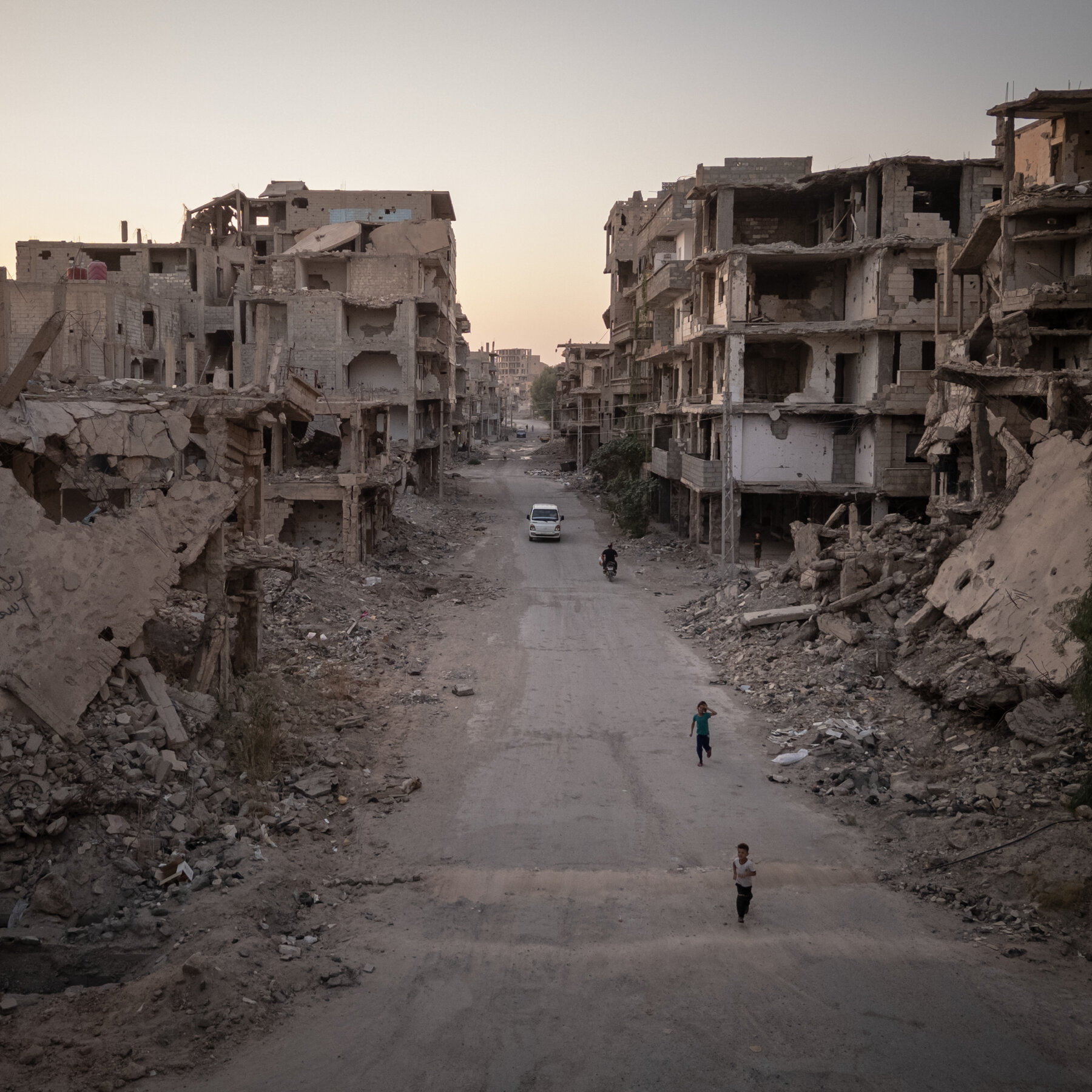 Trump Signs Law Repealing Tough Sanctions on Syria