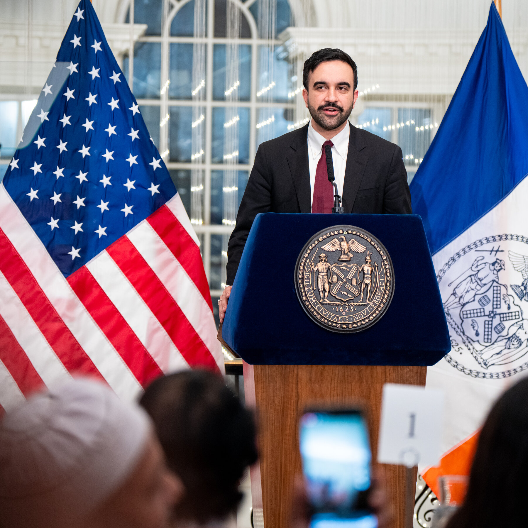 After Vowing to Overhaul 911 Response, Mamdani Takes Cautious First Step