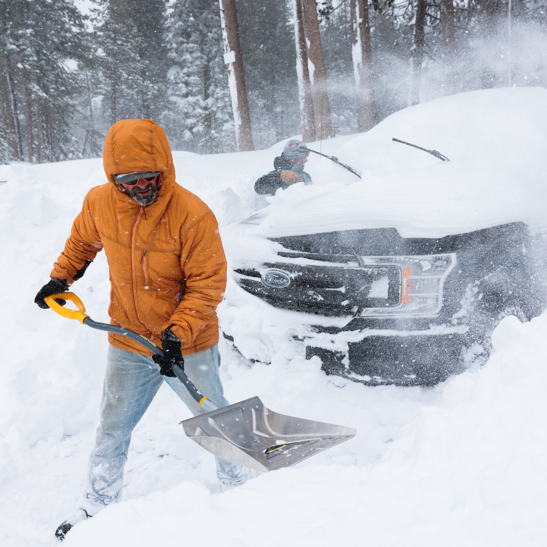 Top Concern in Avalanche Recovery Effort Is Now Safety of Searchers
