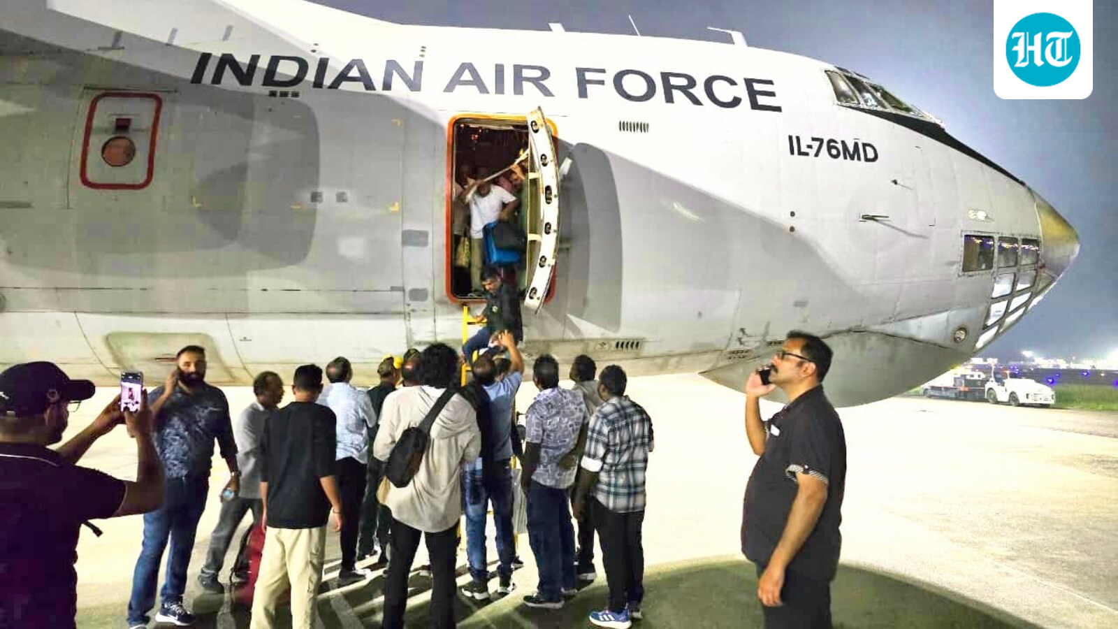 Over 300 citizens evacuated, 21 tonnes of aid sent: India's efforts for Cyclone Ditwah-hit Sri Lanka