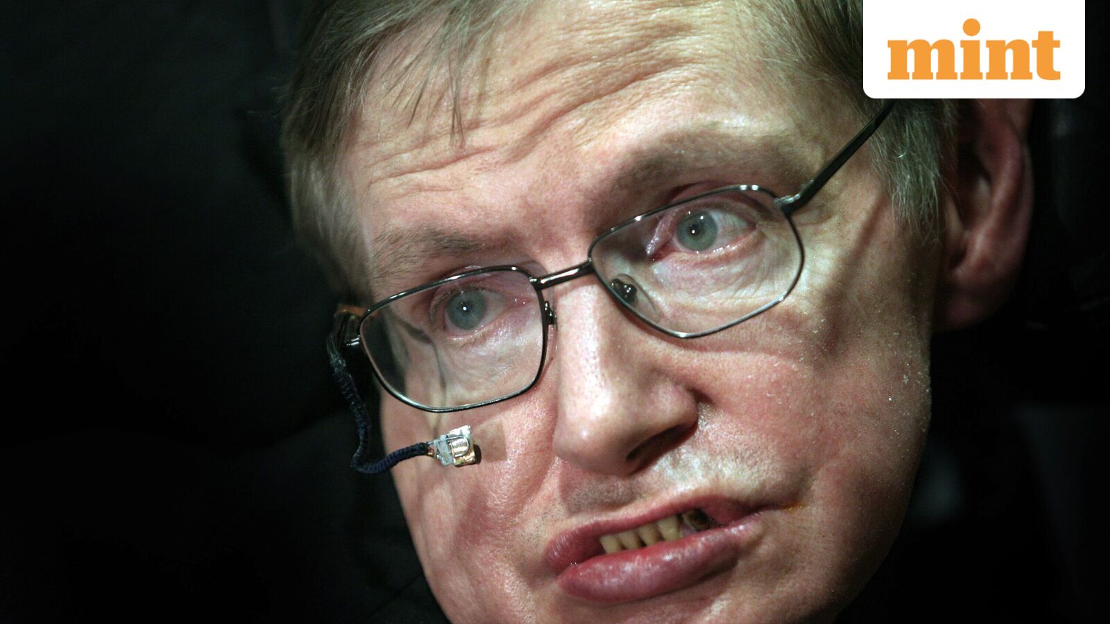 Quote of the day by Stephen Hawking: ‘The rise of powerful AI will be....'