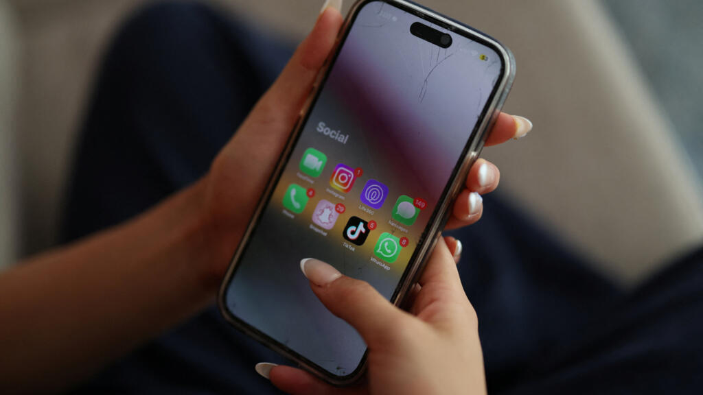 French lawmakers to debate social media ban for children under 15