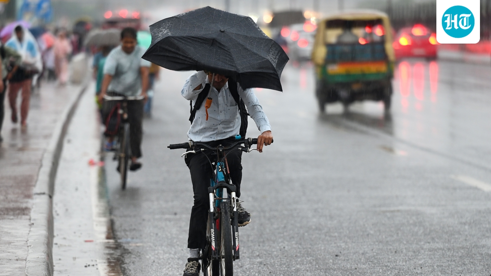 Delhi hit by dust storm as 92 kmph winds lash Palam, Dwarka; red alert issued