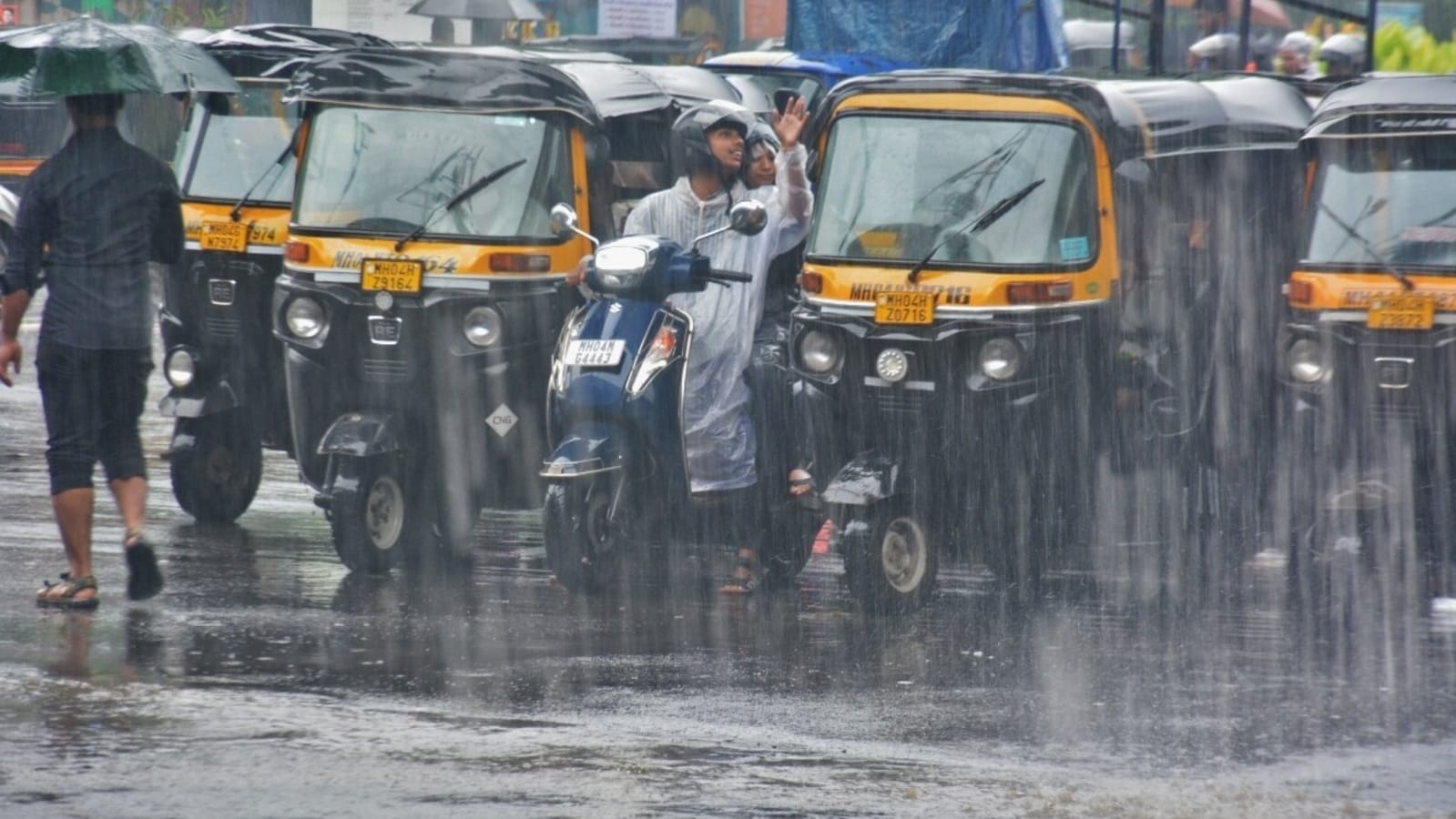 Mumbai on red alert, IMD predicts heavy rain for city, Thane and Raigad