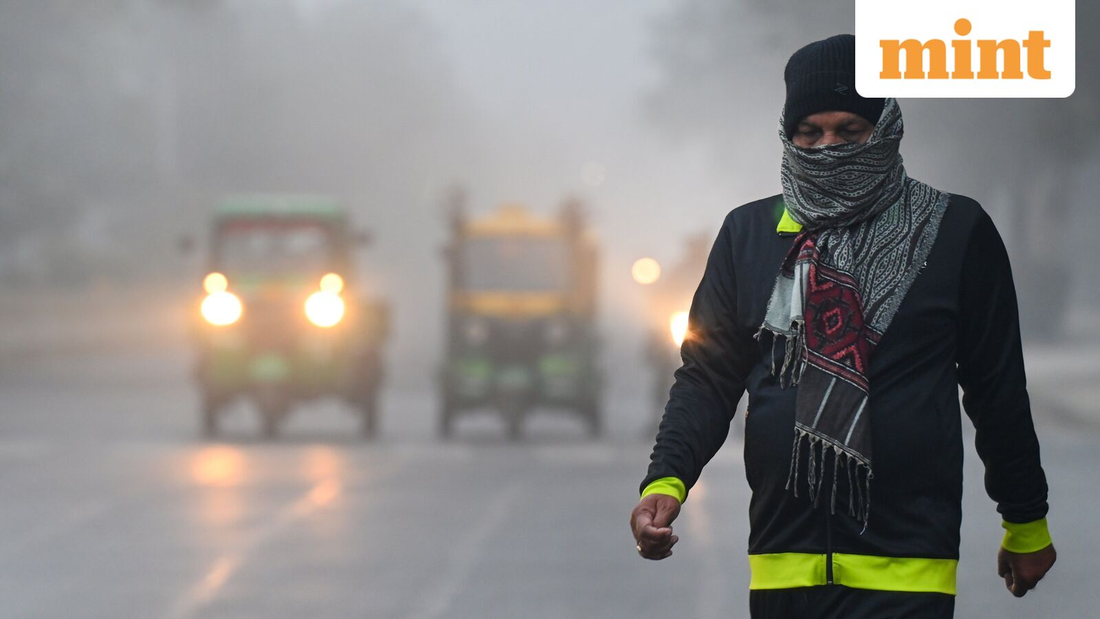Delhi AQI ‘severe’ at 438 today: Best foods and drinks for cleaner lungs, stronger immunity