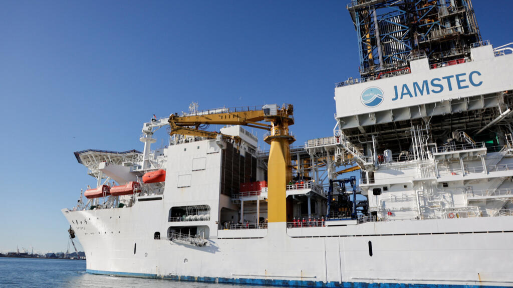 Japan taps rare earth-rich mud from deep-sea floor to cut reliance on China