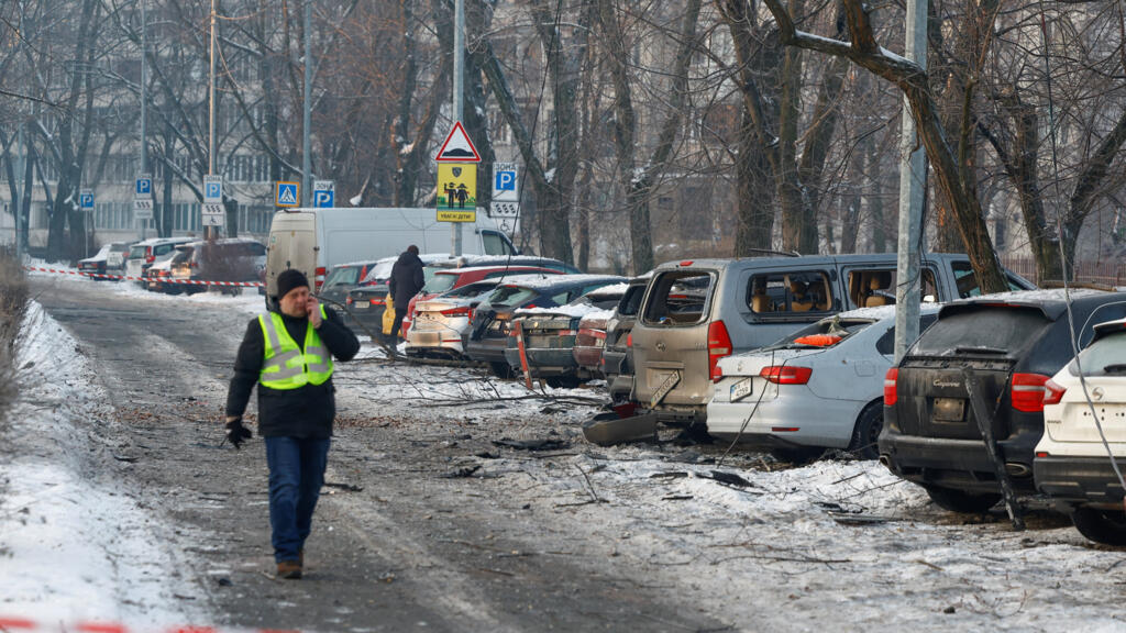 More than 5,600 Kyiv residential buildings left without heat after Russian attack