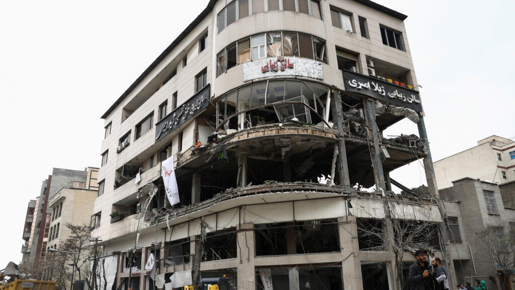 Trump wants to 'take oil' in Iran as 'tit-for-tat violence' continues