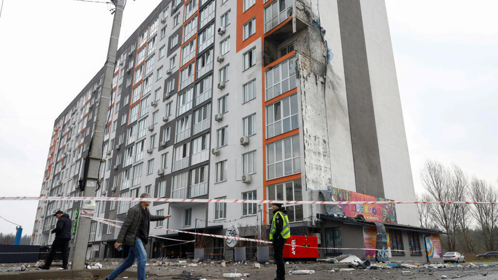 Russia warns foreign diplomats to leave Kyiv in case of strike