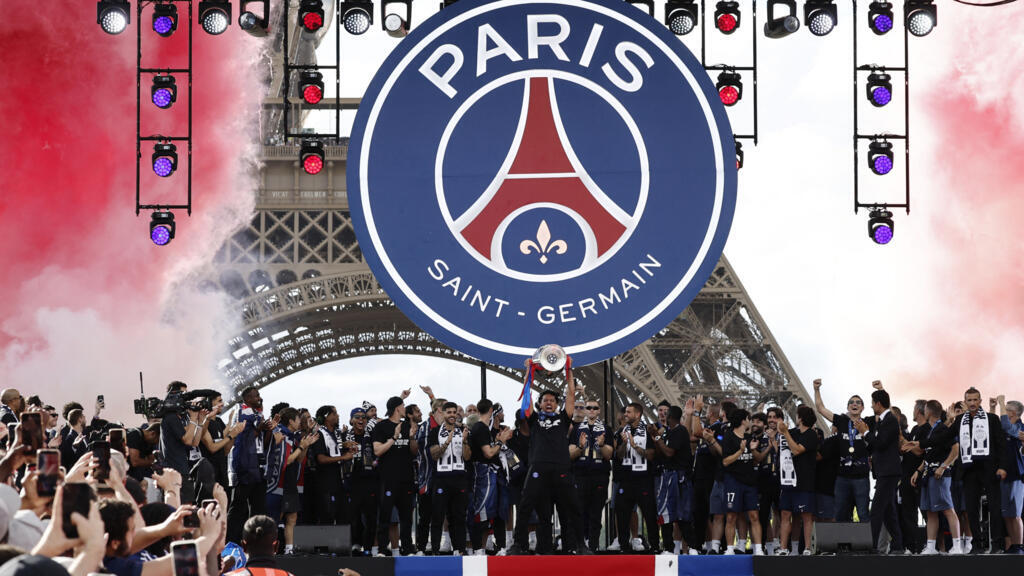 European champions PSG get hero's welcome in Paris, next to the Eiffel Tower