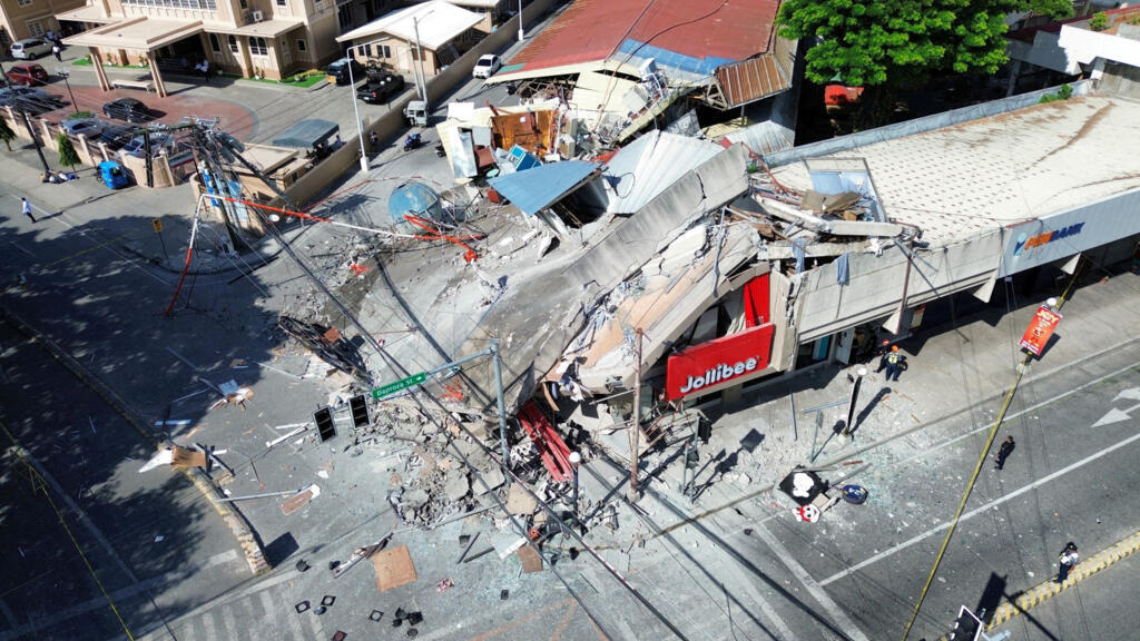 Major earthquake kills at least 31 in the Philippines