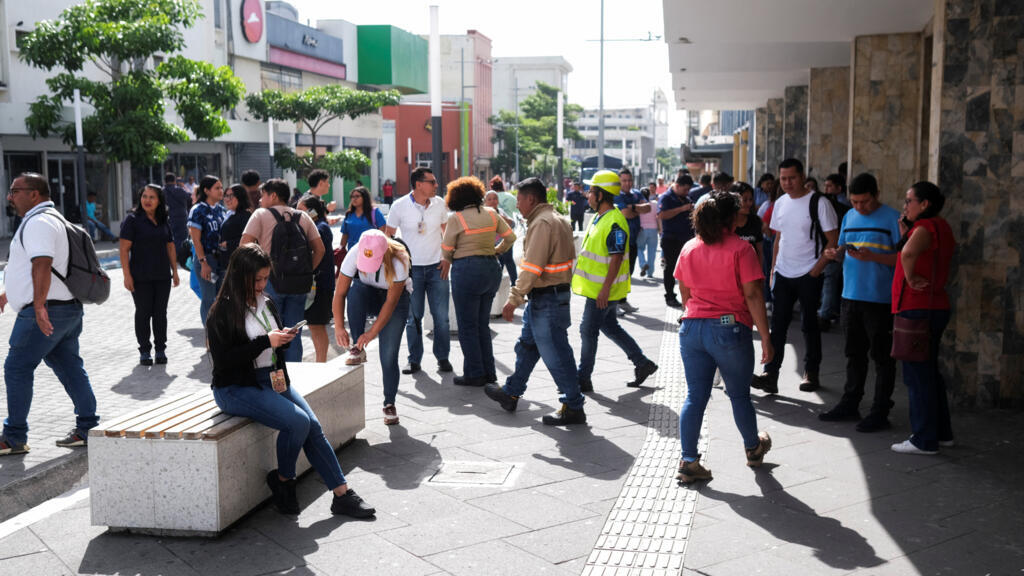 Magnitude 7.3 quake hits Mexican coast near Guatemala, triggering tsunami alert