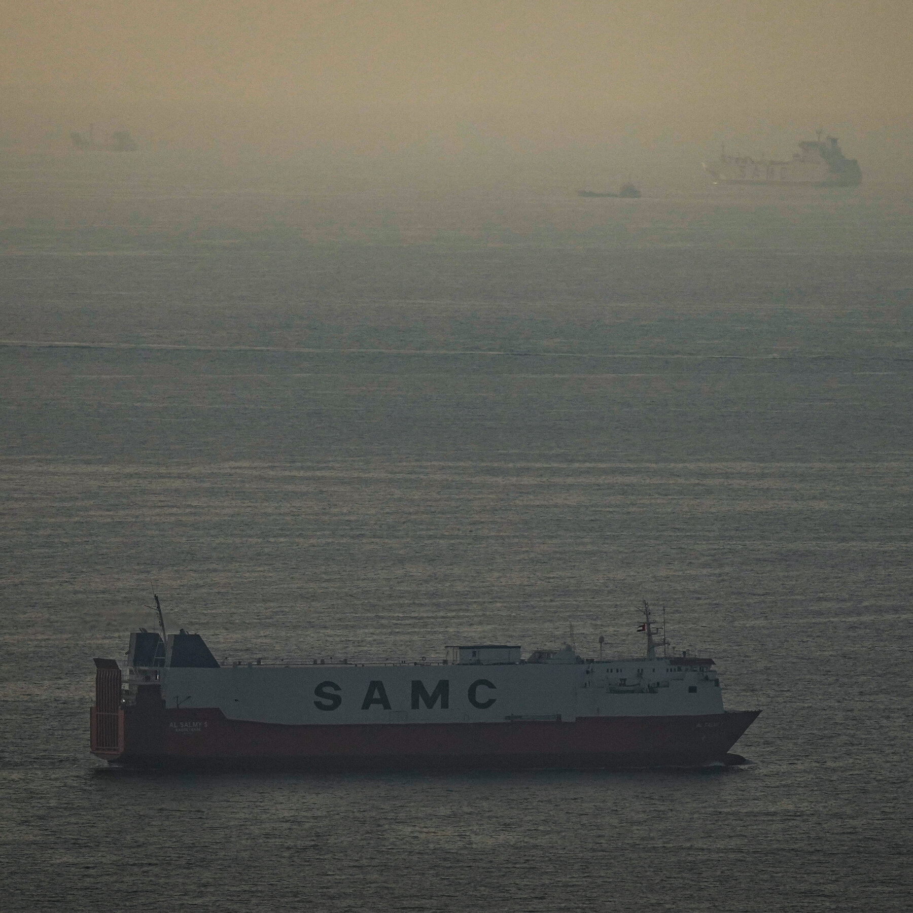 U.S. Military Ramps Up to Clear Strait of Hormuz