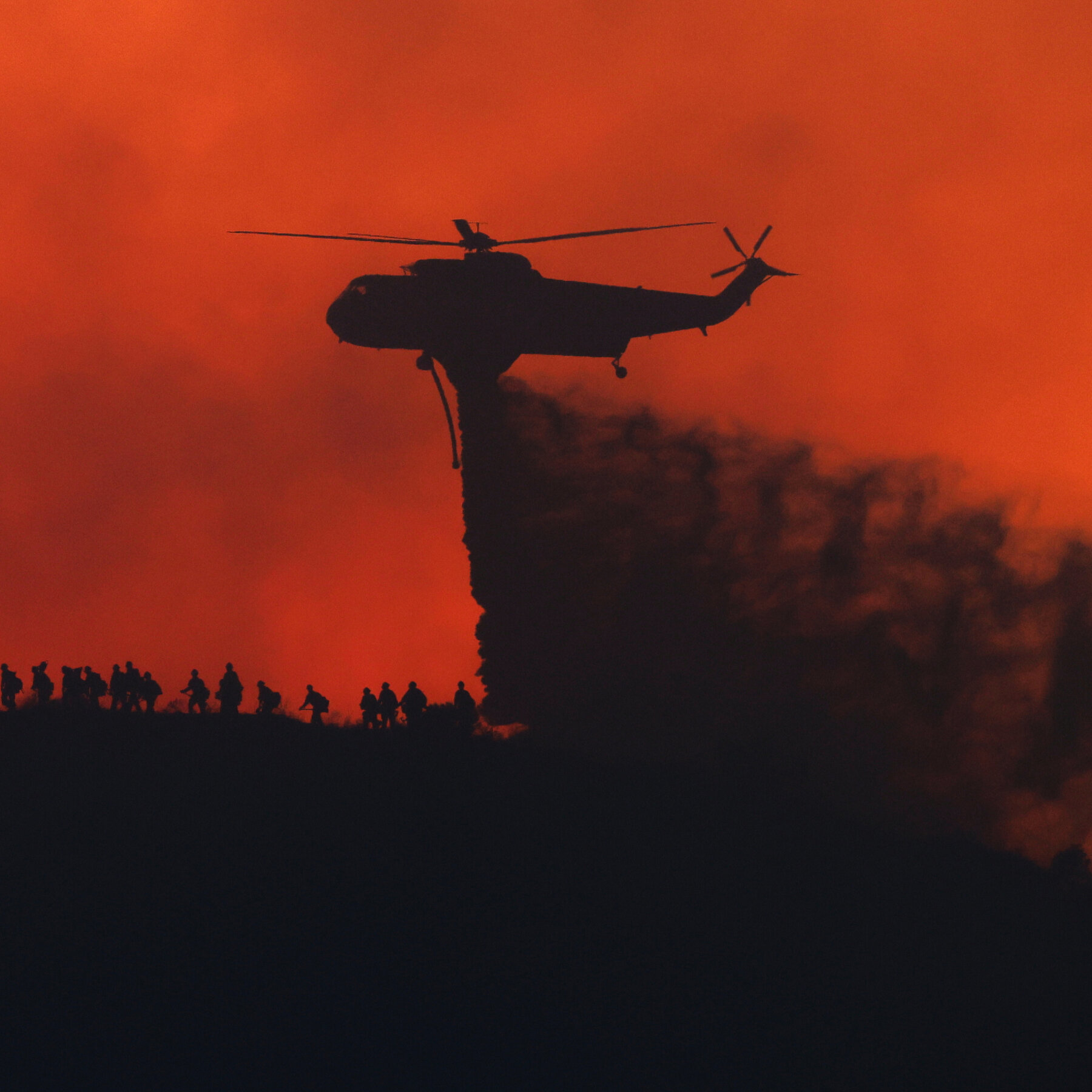 2 Wildfires Near Los Angeles Prompt Evacuations