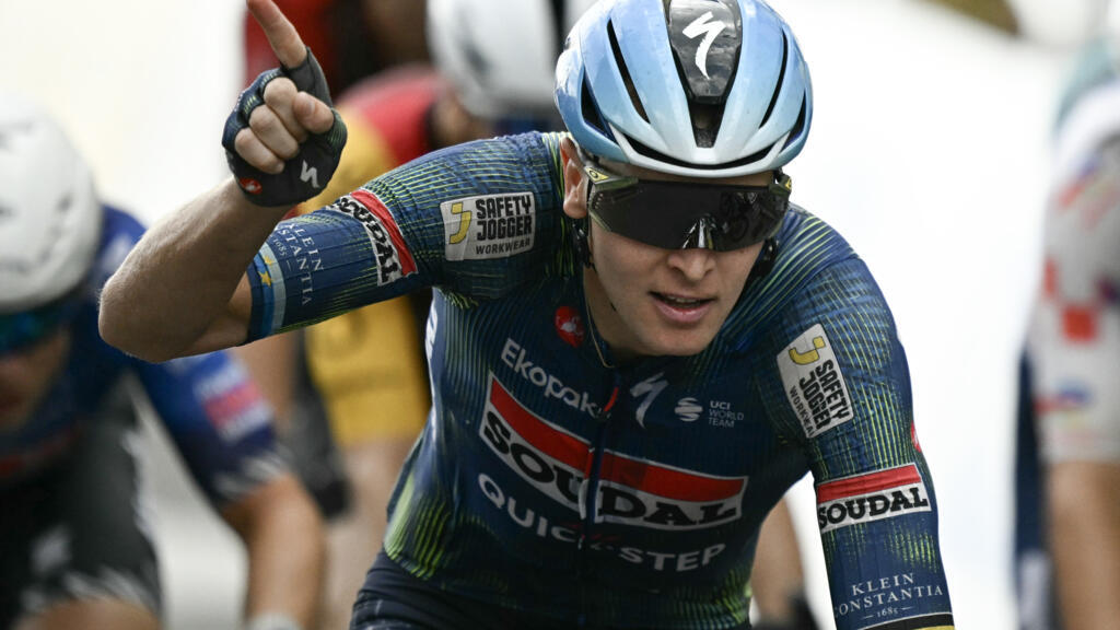 Merlier claims third Tour de France stage win in crash-hit sprint finish