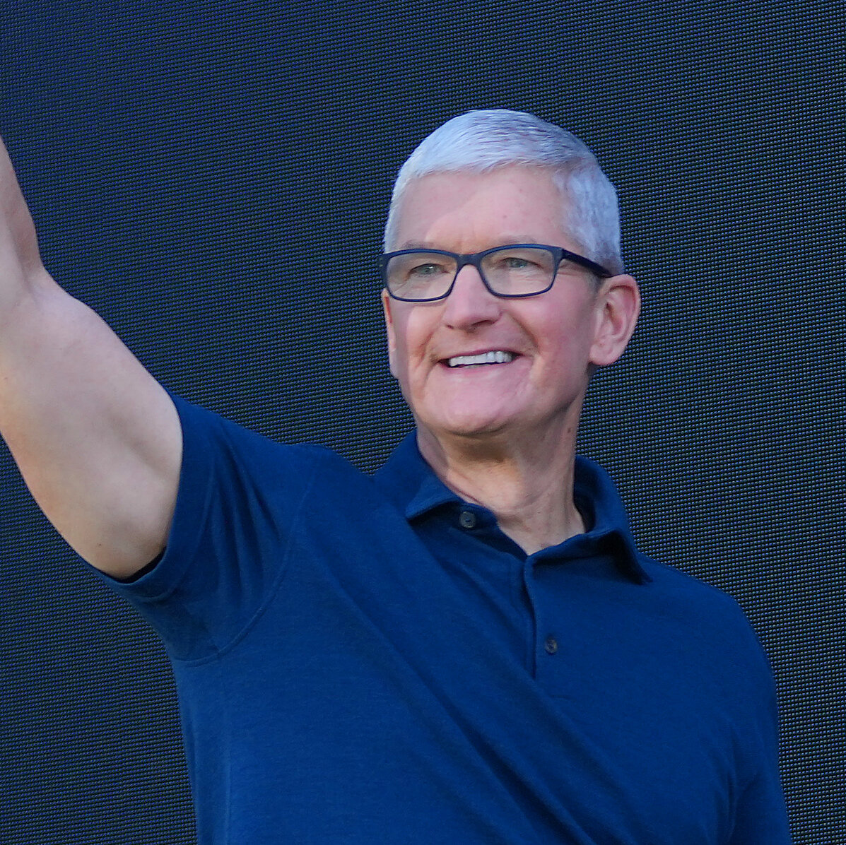 How Tim Cook’s Tech Uniform Helped Make Apple Trillions