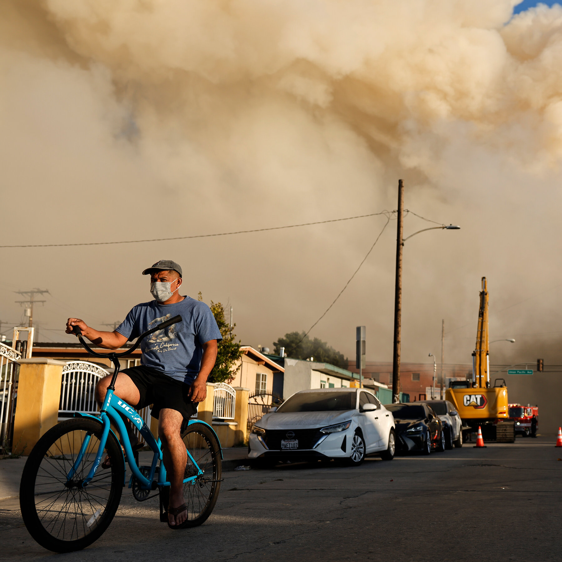 Boyle Heights Warehouse Fire Spreads Smoke Across Los Angeles