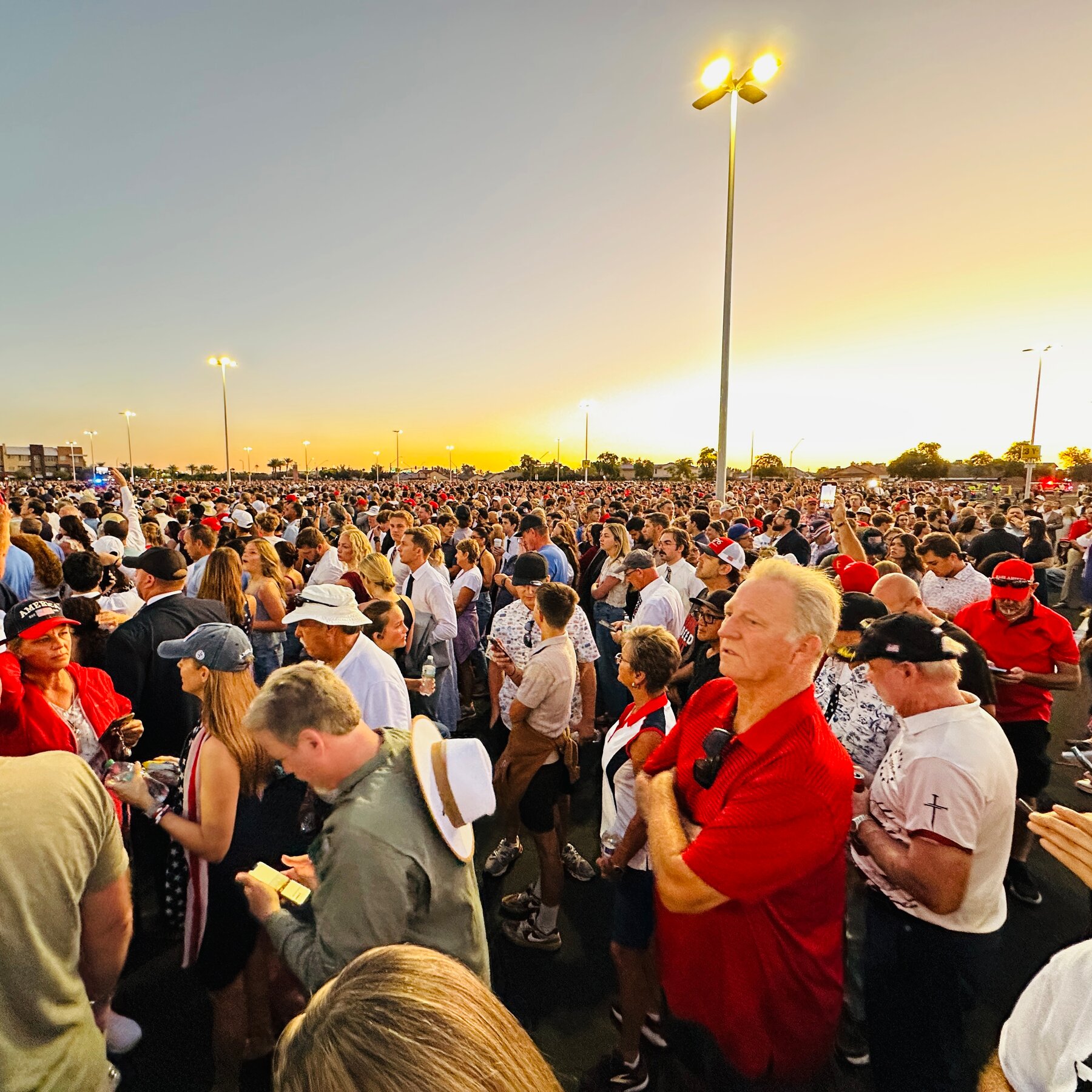 ‘We Are All Charlie’: Thousands Stood in Line for Hours in Hopes of Paying Tribute