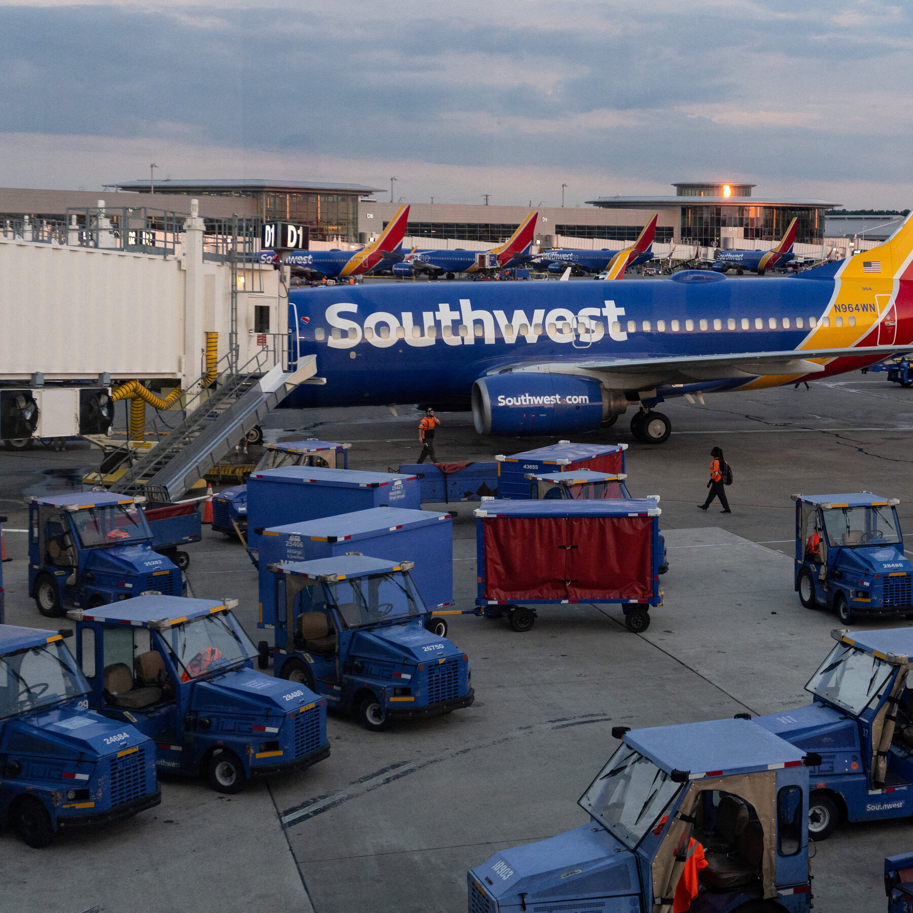 F.A.A. Investigates Close Call Between Southwest Planes in Nashville