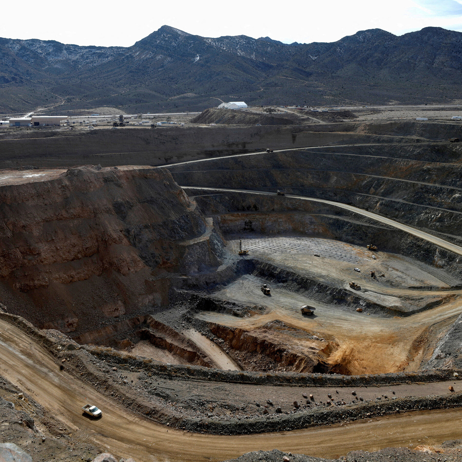 China Tightens Rare Earth Grip on U.S. Firms, Threatening Trade Clash