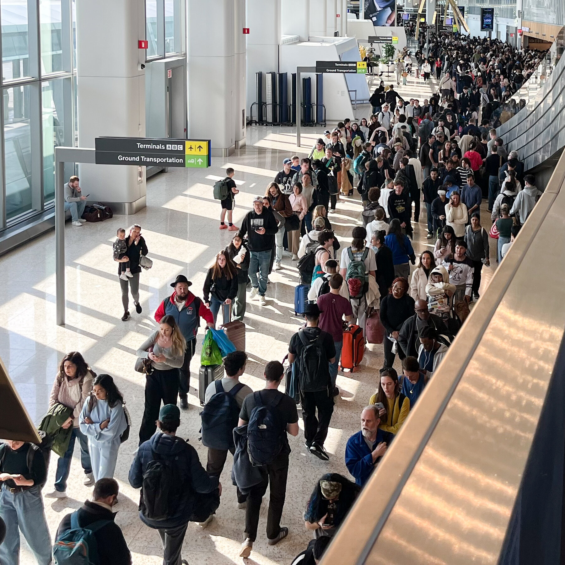 At New York Airports, Long T.S.A. Lines and Frustrated Travelers