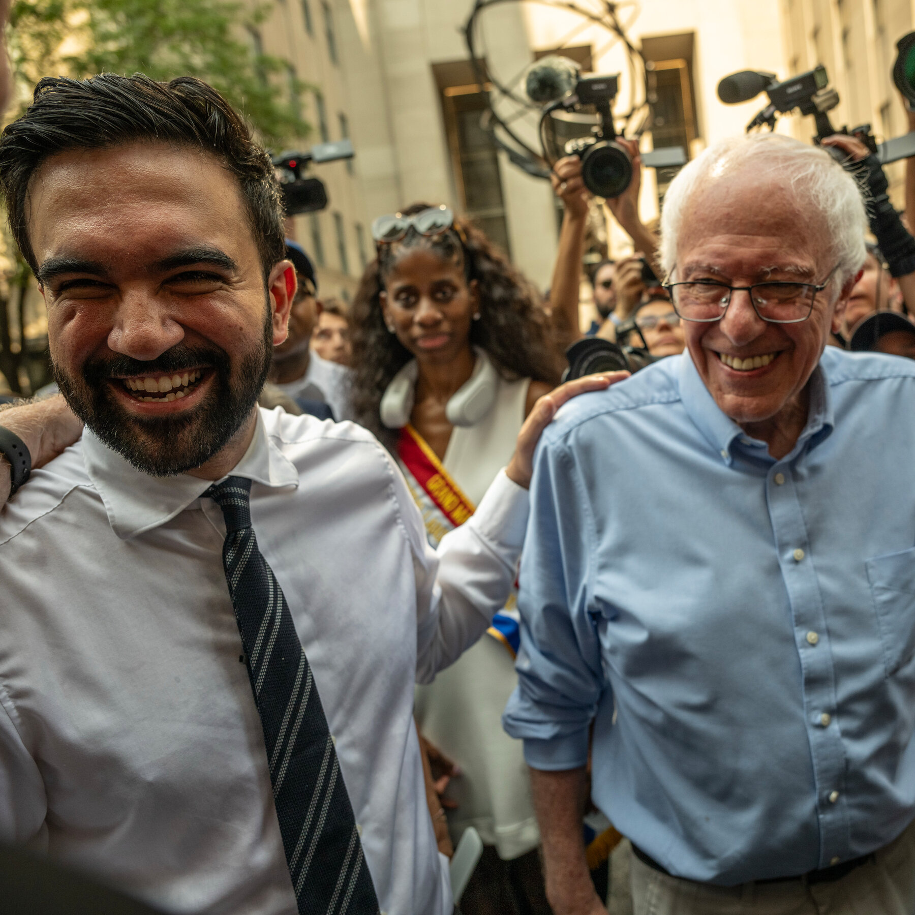 Bernie Sanders to Lead Zohran Mamdani’s Public Swearing-In Ceremony