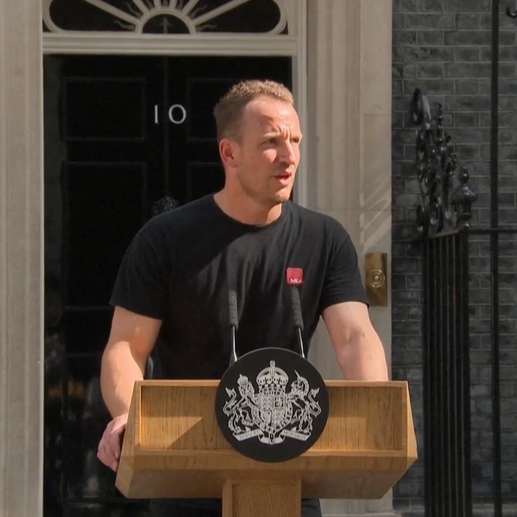 With Starmer’s Resignation, ‘Hot Podium Guy’ Has Outlasted Five U.K. Prime Ministers