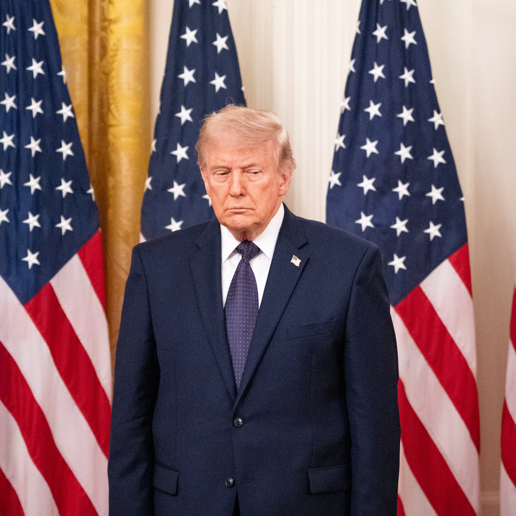 Trump, Defiant After Bad Week, Pushes Ahead on Politically Unpopular Ideas